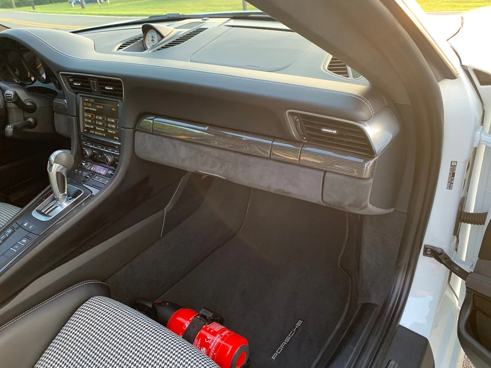 2016 Porsche 991 GT3 RS - Image 17 of 26