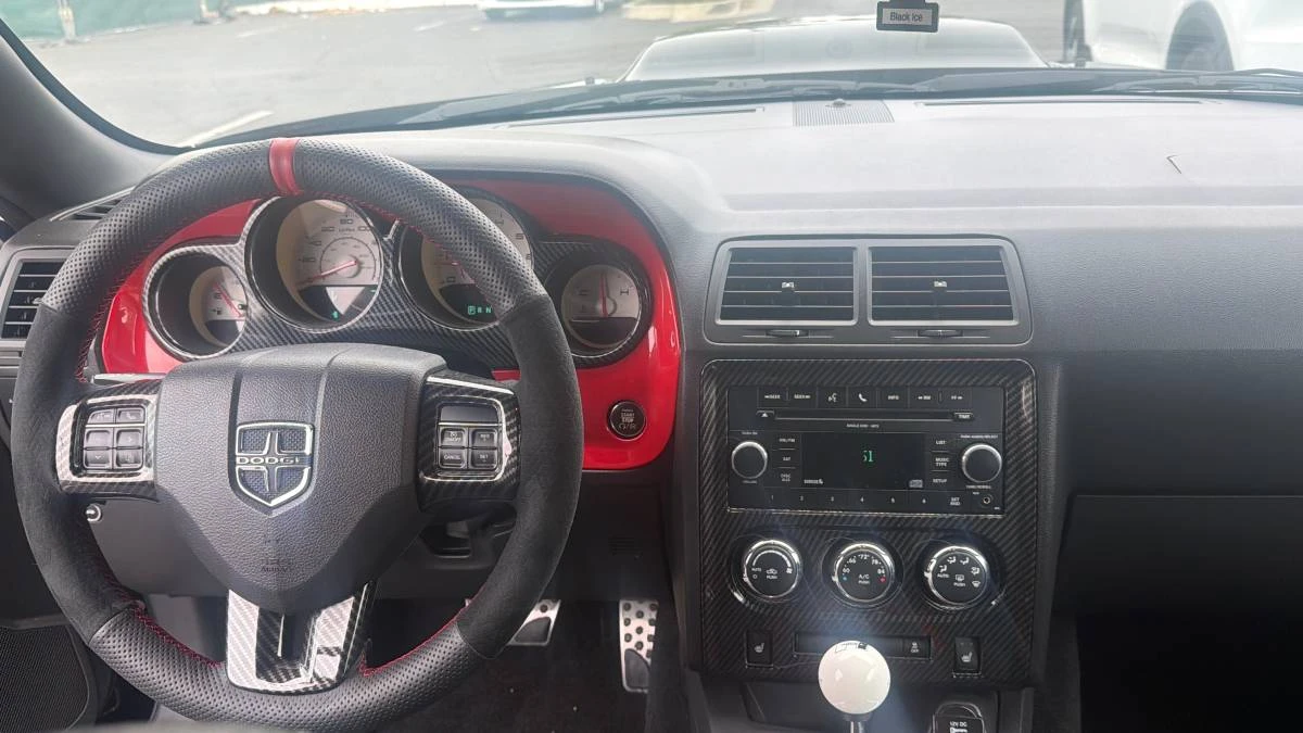 2011 Dodge Challenger 3rd Gen - Image 13 of 15