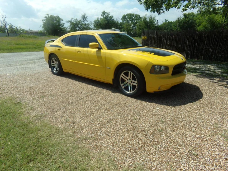 2006 Dodge Charger 6th Gen - Image 2 of 10
