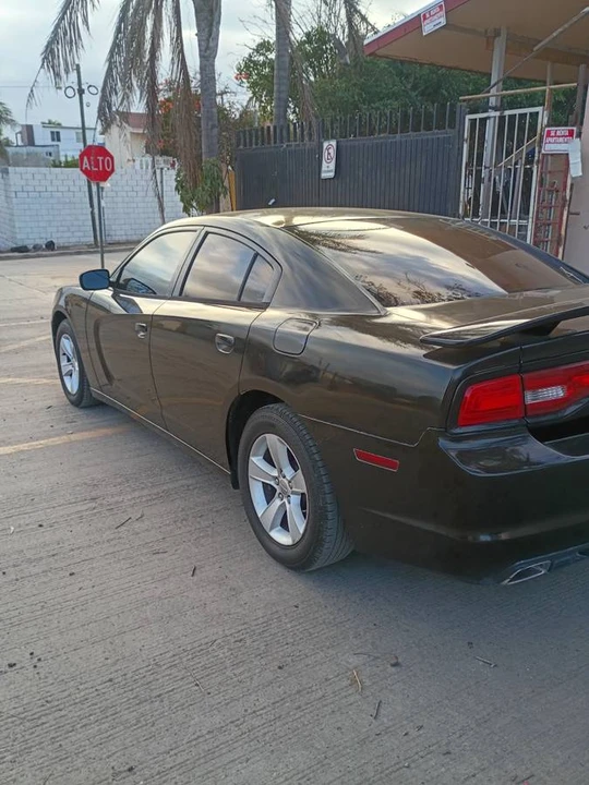 2014 Dodge Charger 7th Gen - Image 6 of 10