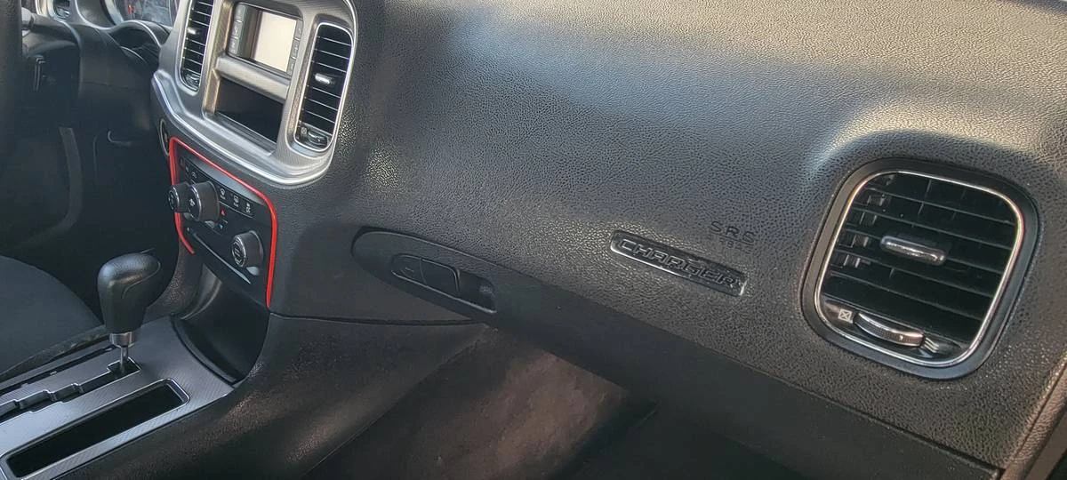 2015 Dodge Charger 7th Gen - Image 10 of 14