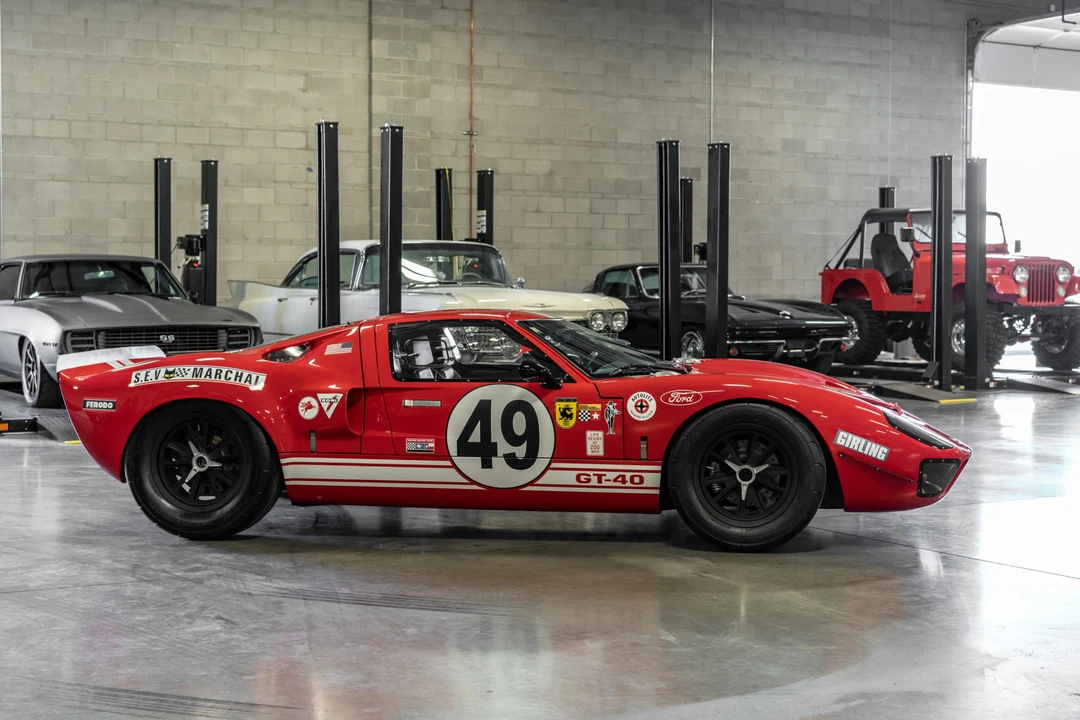 Ford Replica - Image 9 of 31