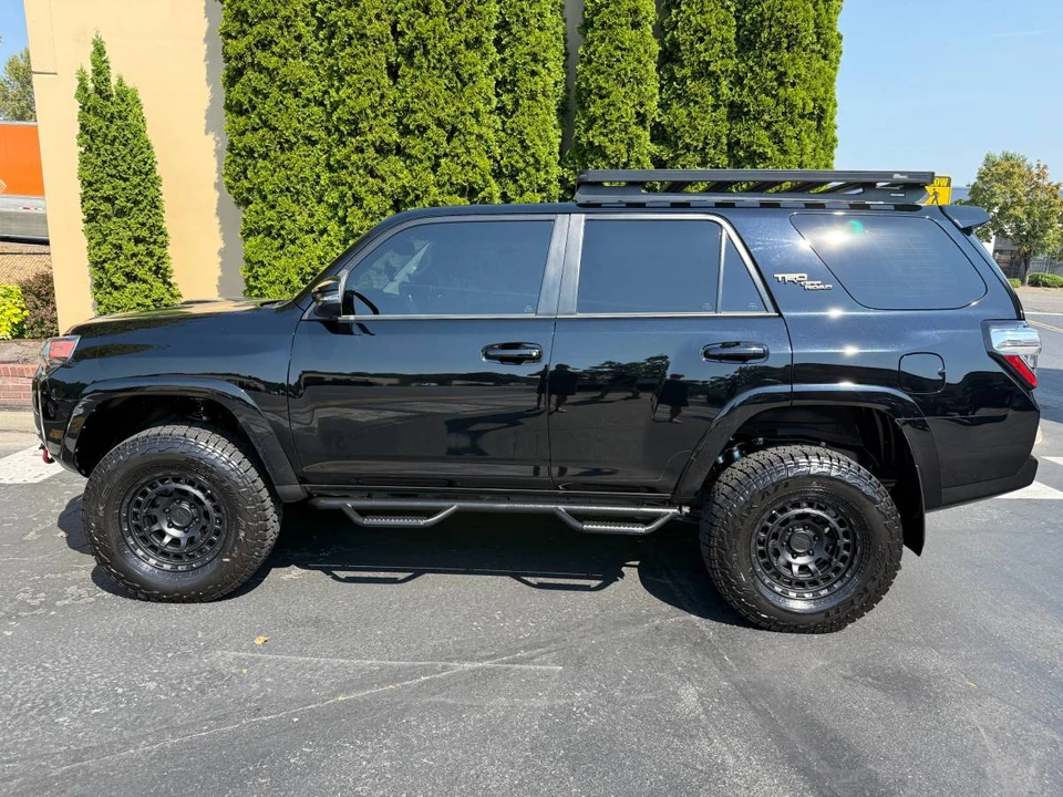 2018 Toyota 4Runner 5th Gen - Image 17 of 20