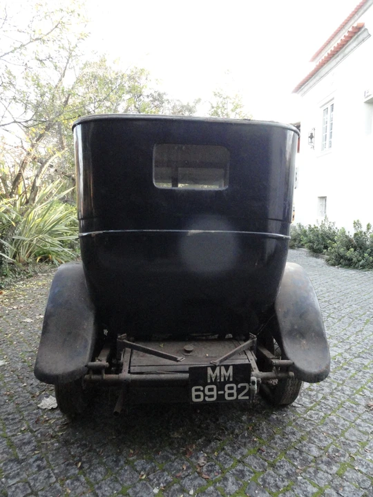 Daimler - Image 6 of 14