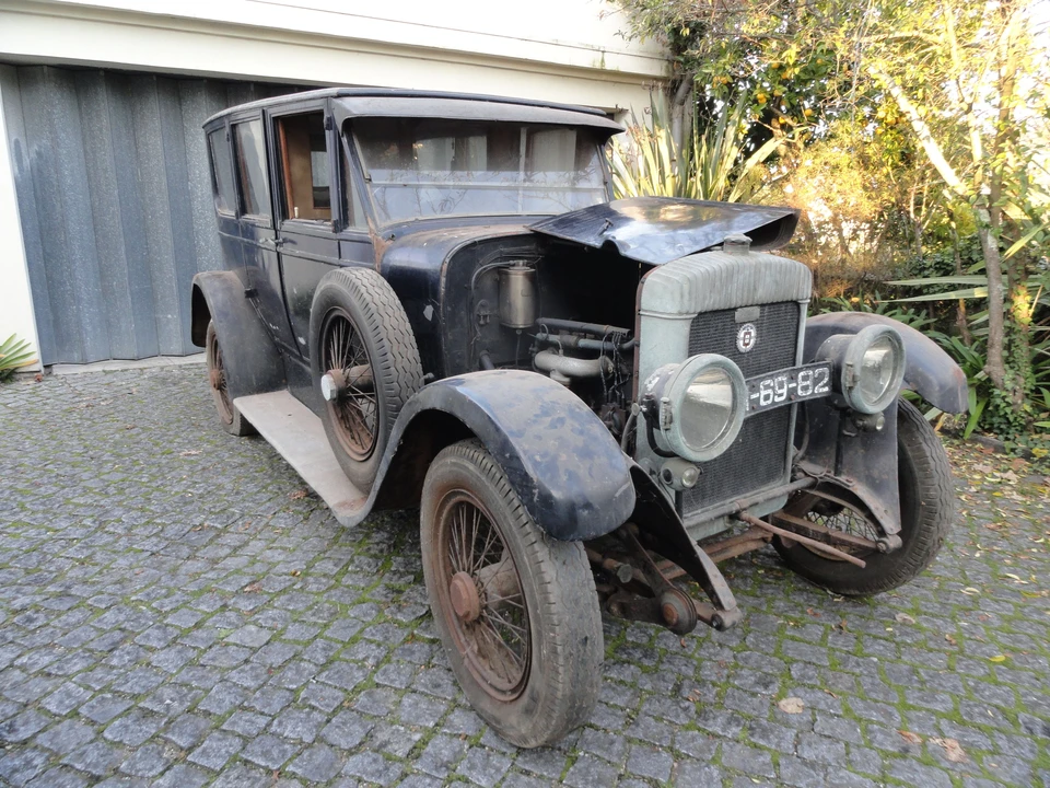 Daimler - Image 2 of 14