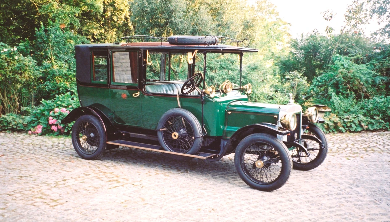 Daimler - Image 4 of 4