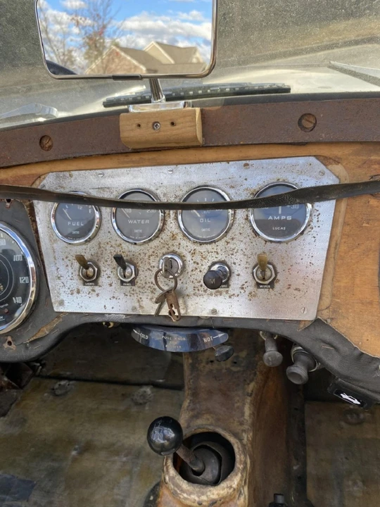 Daimler SP250 - Image 28 of 31