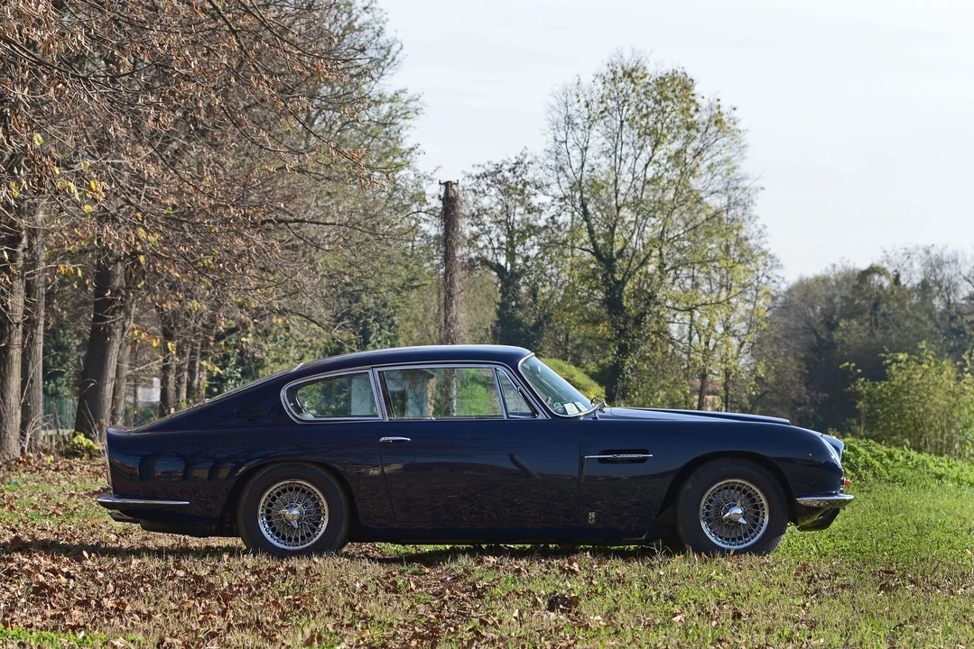 Aston Martin DB6 Vantage - Image 4 of 28