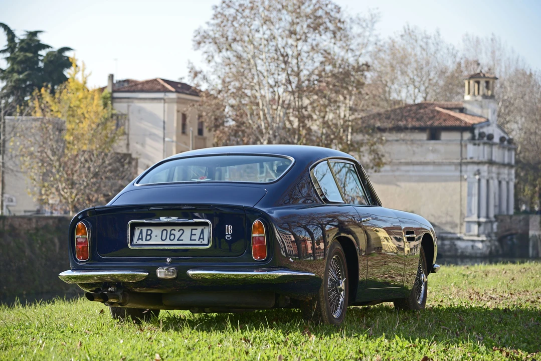 Aston Martin DB6 Vantage - Image 5 of 28