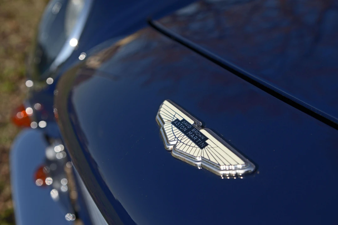 Aston Martin DB6 Vantage - Image 22 of 28
