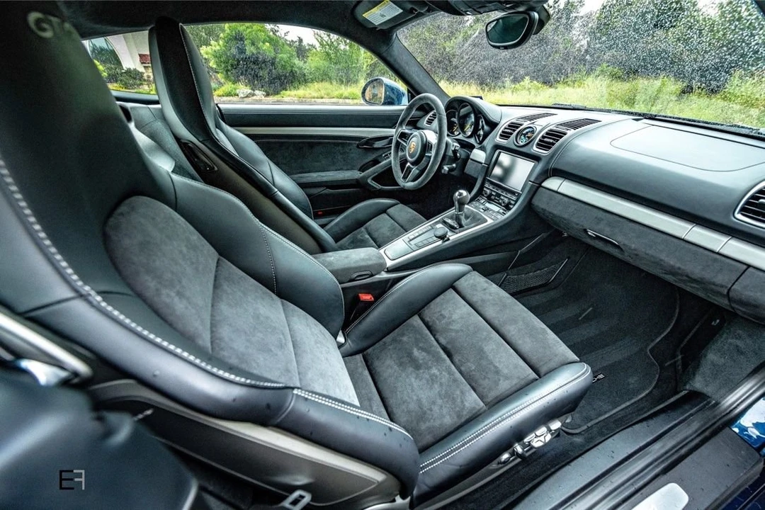 2016 Porsche 981 Cayman GT4 - Image 21 of 25