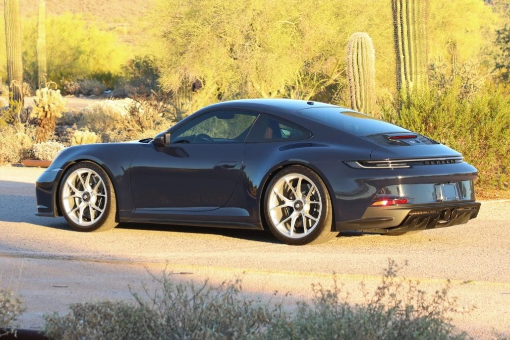 2022 Porsche 992 GT3 - Image 2 of 10