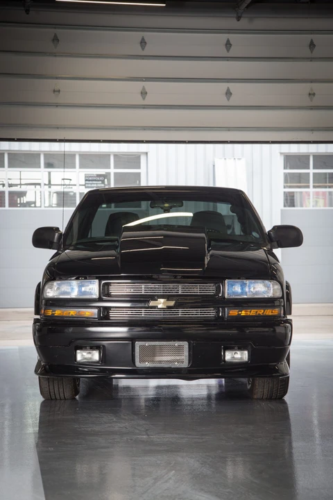 2000 Chevrolet S-10 - Image 2 of 31