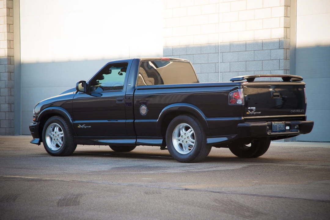 2000 Chevrolet S-10 - Image 6 of 31