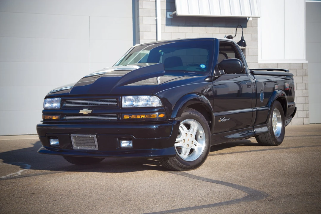 2000 Chevrolet S-10 - Image 3 of 31
