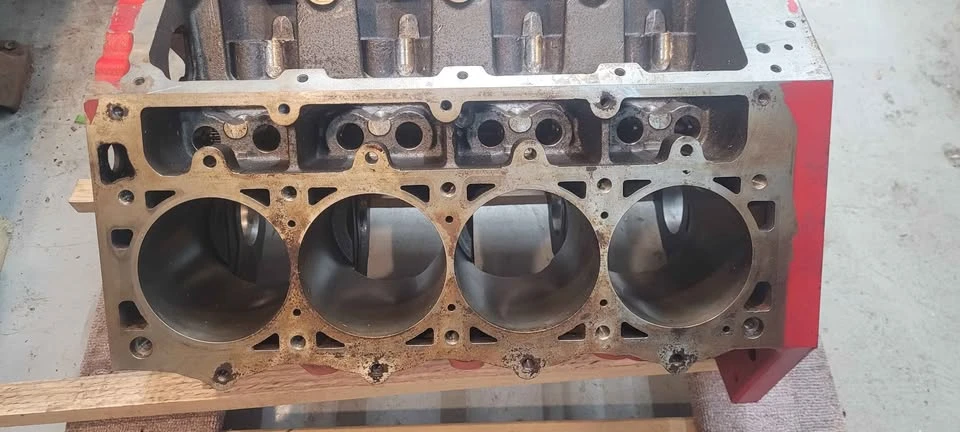 Parts & Memorabilia Engines - Image 4 of 4