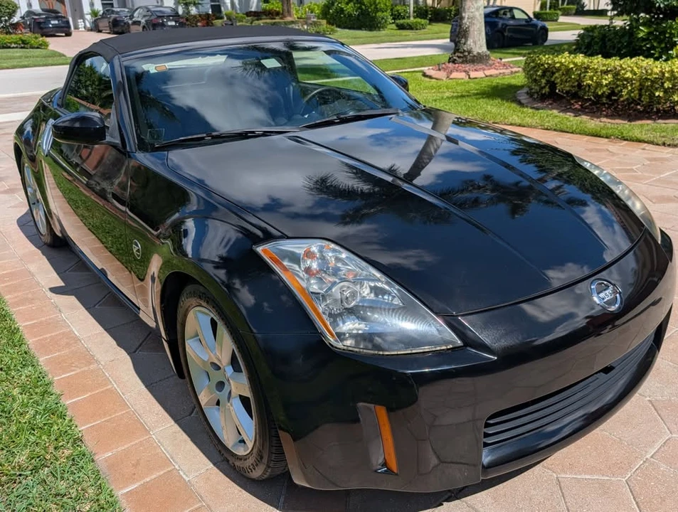 2004 Nissan 350Z 5th Gen - Image 2 of 9