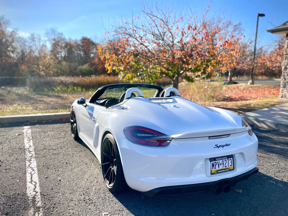 2016 Porsche 981 Boxster Spyder - Image 9 of 22