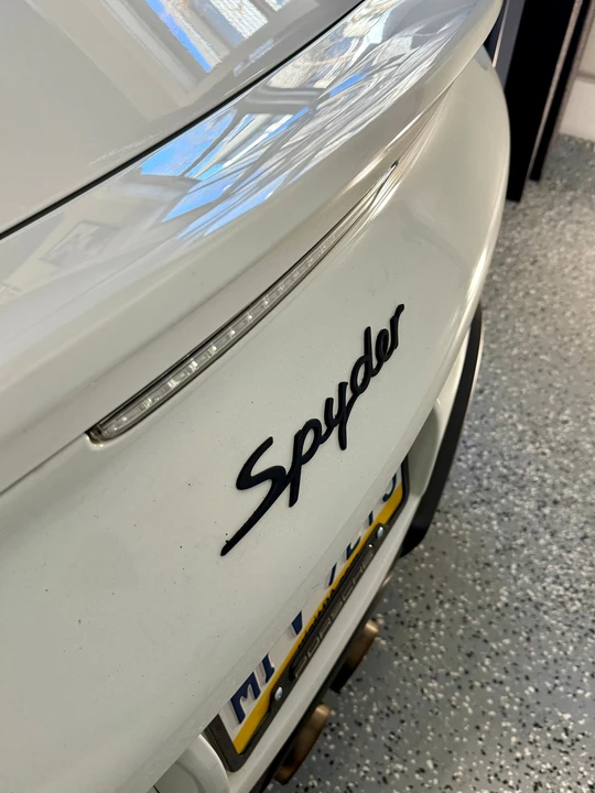 2016 Porsche 981 Boxster Spyder - Image 18 of 22