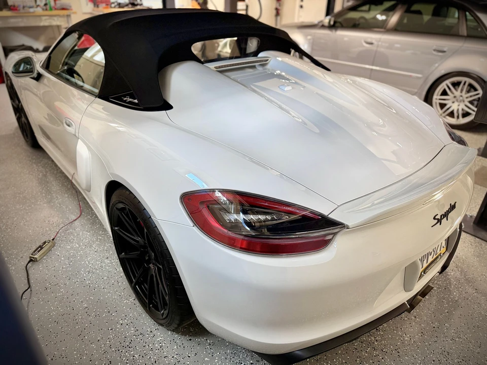 2016 Porsche 981 Boxster Spyder - Image 20 of 22