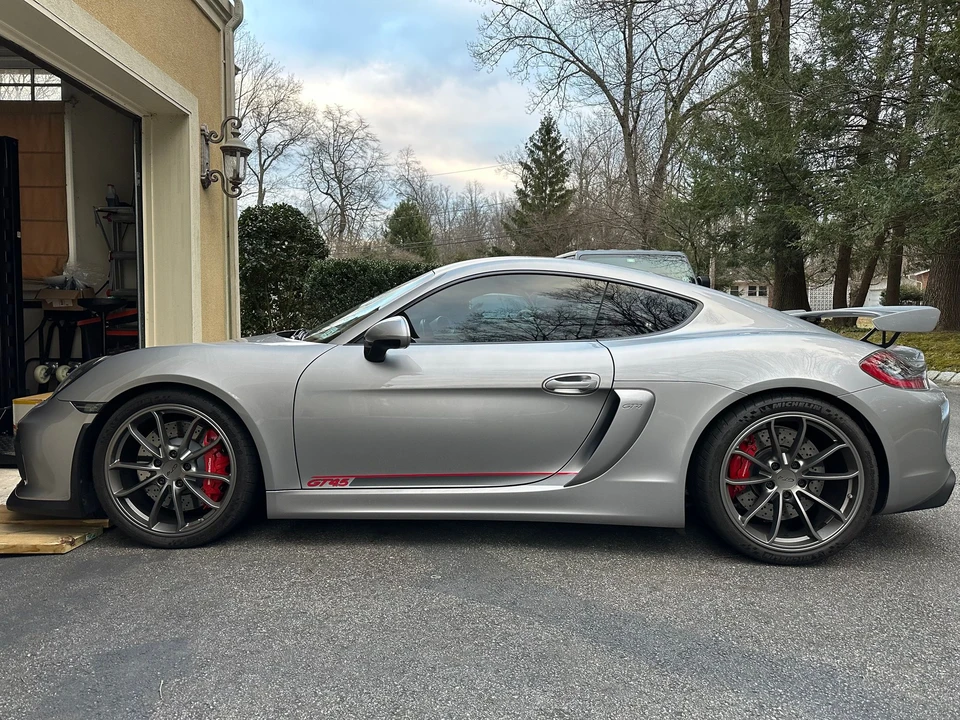 2016 Porsche 981 Cayman GT4 - Image 4 of 10