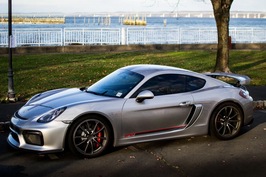 2016 Porsche 981 Cayman GT4 - Image 3 of 10