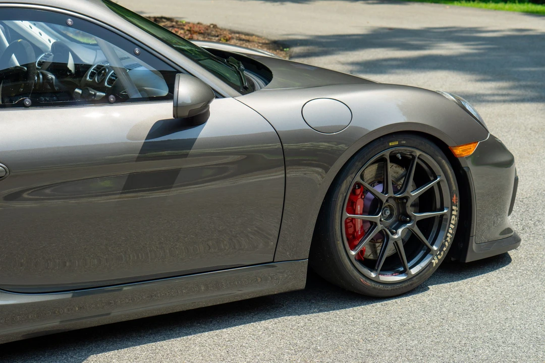 2016 Porsche 981 Cayman GT4 - Image 29 of 31