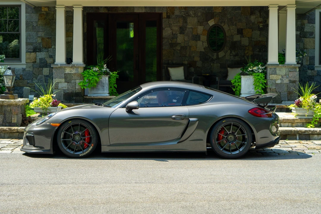 2016 Porsche 981 Cayman GT4 - Image 15 of 31