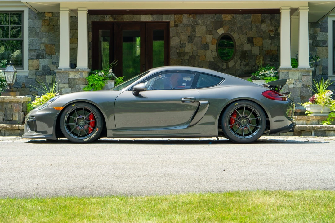 2016 Porsche 981 Cayman GT4 - Image 14 of 31