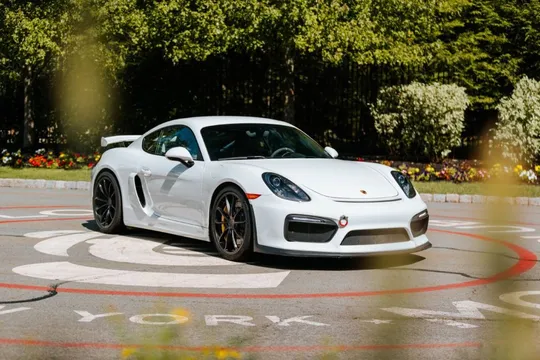 2016 Porsche Cayman GT4