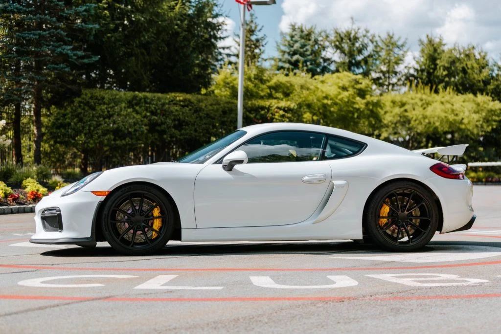 2016 Porsche 981 Cayman GT4 - Image 11 of 31