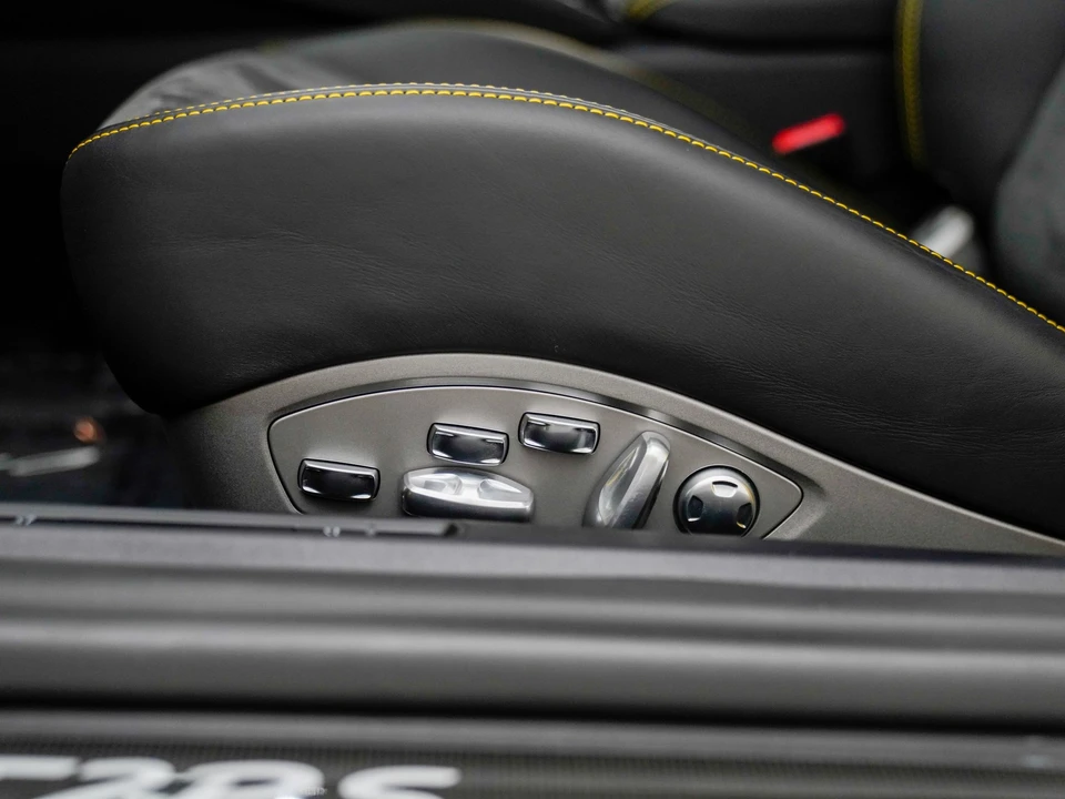 2018 Porsche 991 GT2 RS - Image 18 of 30