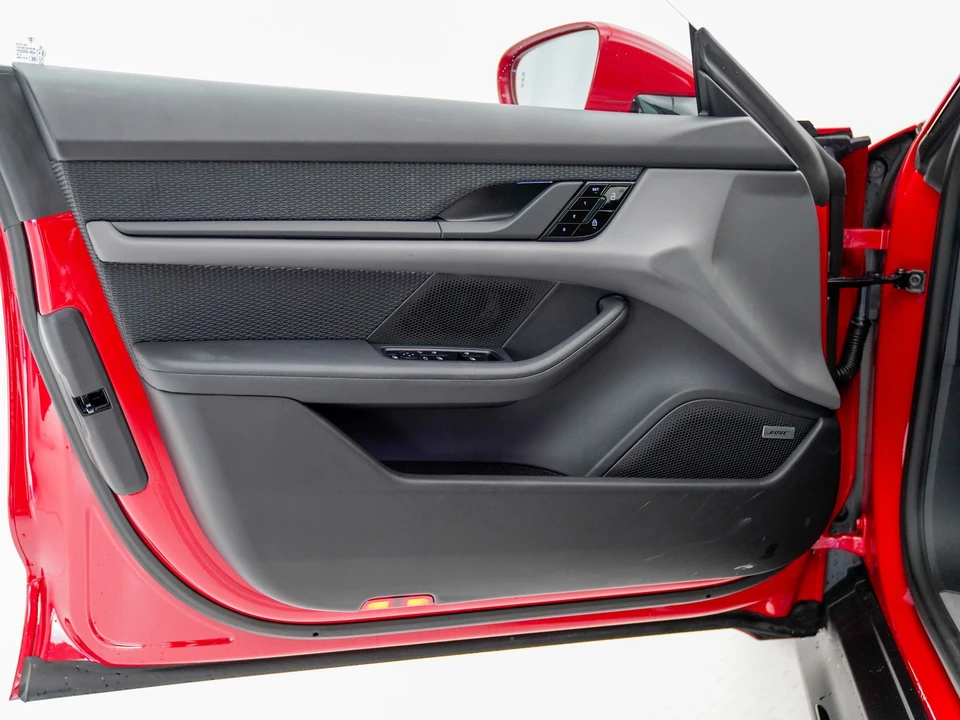 2020 Porsche Taycan Turbo - Image 17 of 30