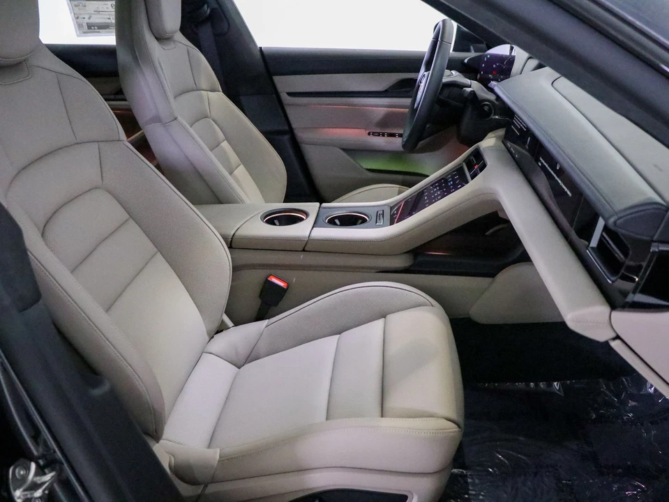 2020 Porsche Taycan Turbo - Image 13 of 31