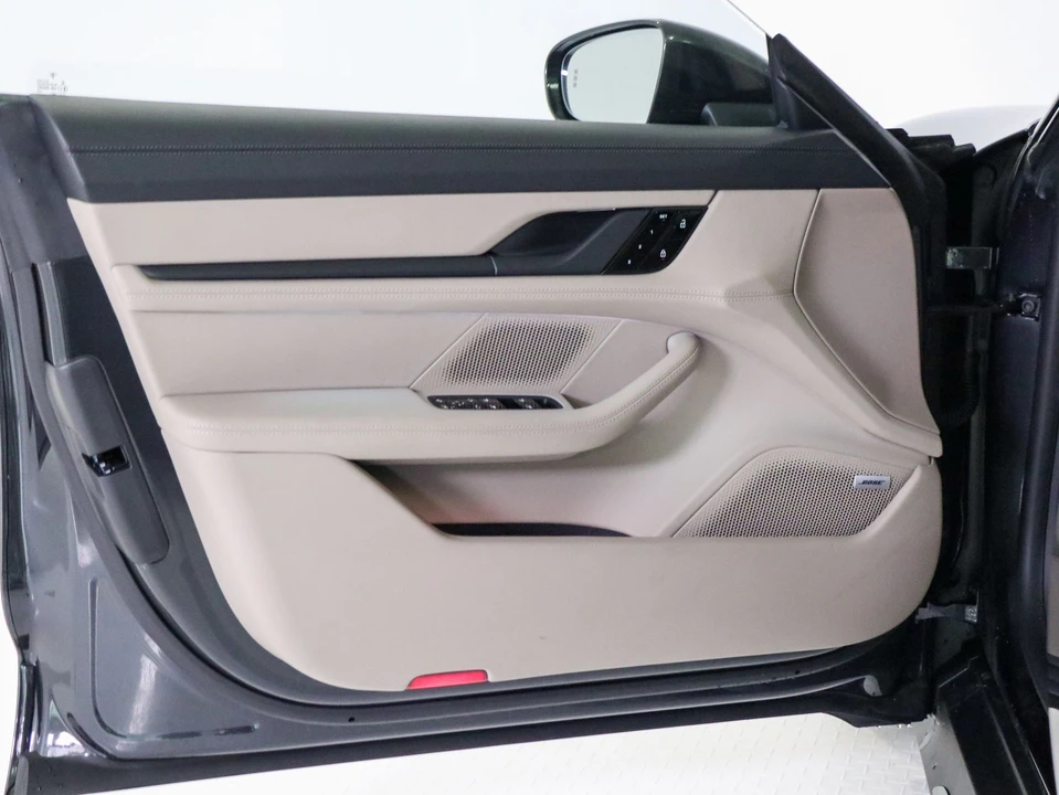 2020 Porsche Taycan Turbo - Image 19 of 31