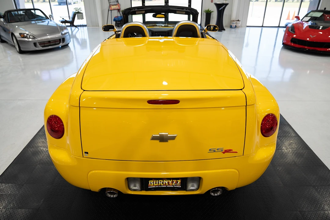 2004 Chevrolet SSR - Image 21 of 31