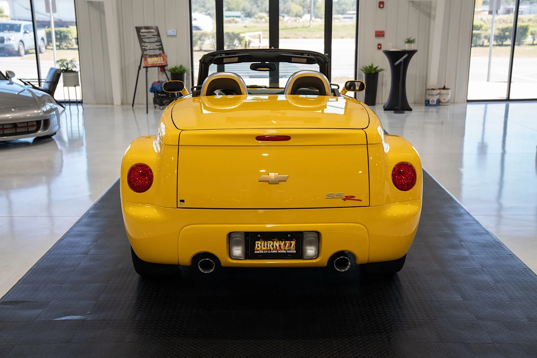 2004 Chevrolet SSR - Image 13 of 31