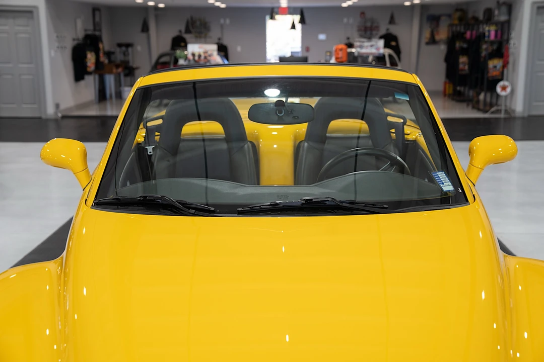 2004 Chevrolet SSR - Image 23 of 31