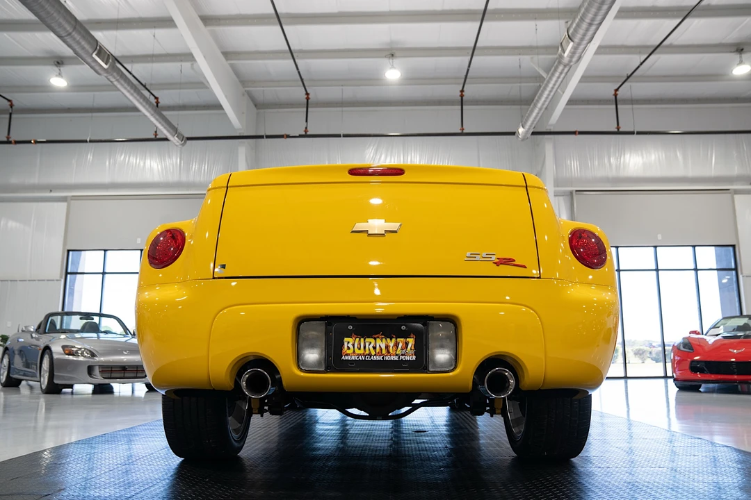 2004 Chevrolet SSR - Image 20 of 31