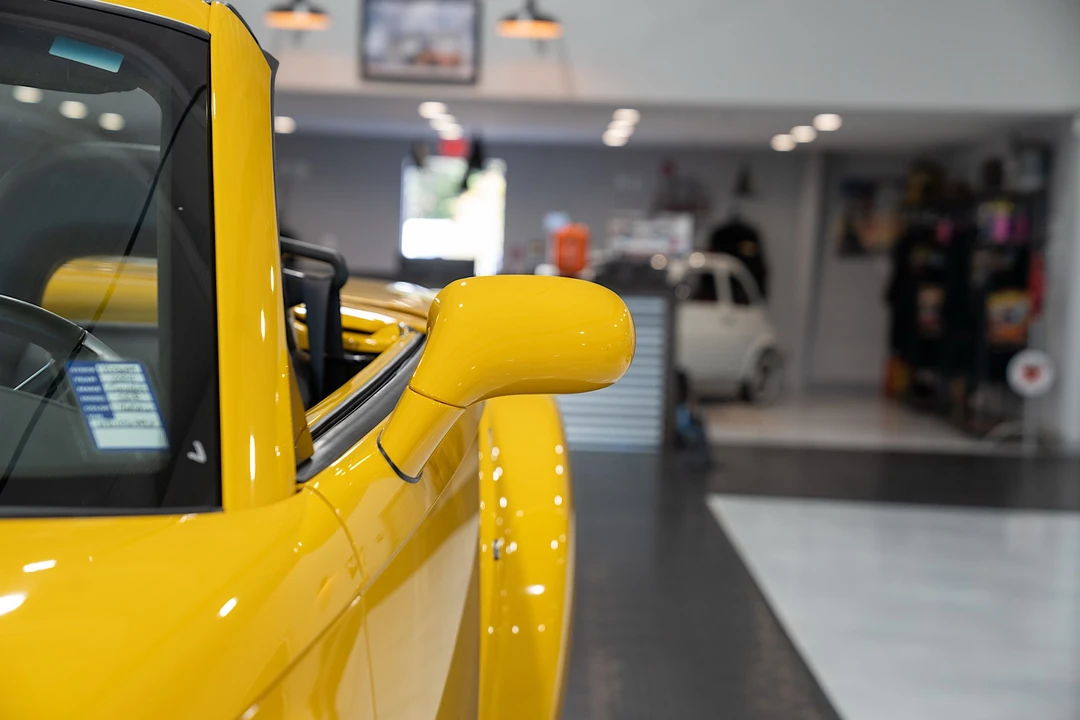 2004 Chevrolet SSR - Image 24 of 31