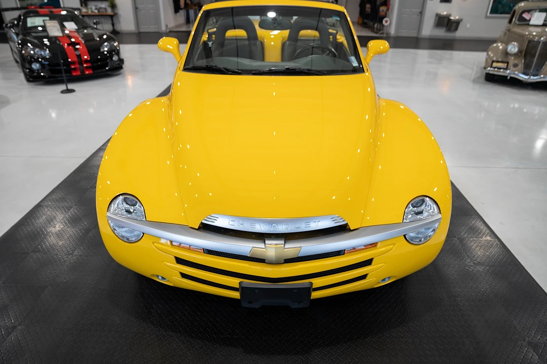 2004 Chevrolet SSR - Image 27 of 31