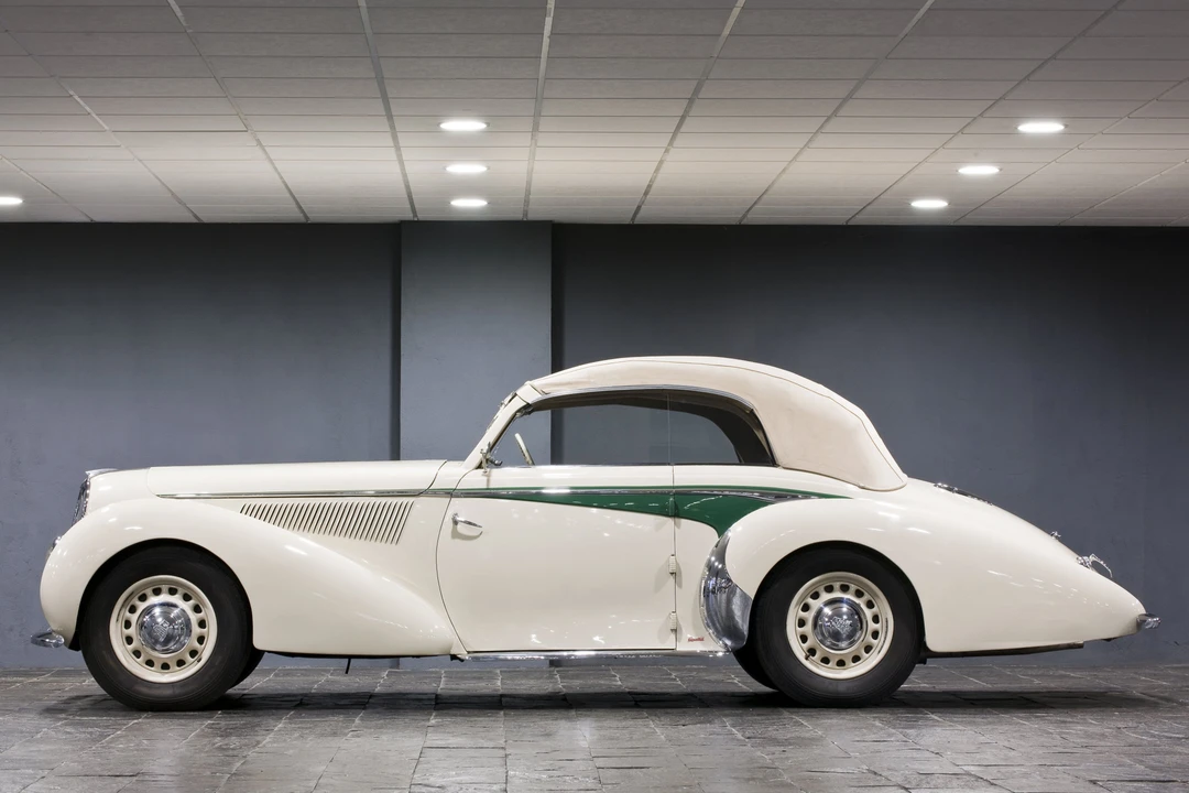 Delahaye 135 - Image 2 of 17