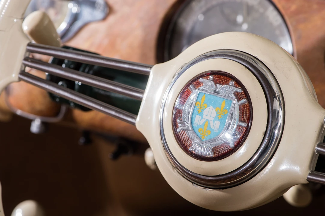 Delahaye - Image 12 of 31