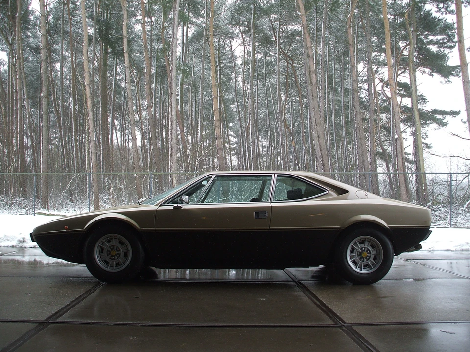 1976 Ferrari 308 GT4 - Image 12 of 27