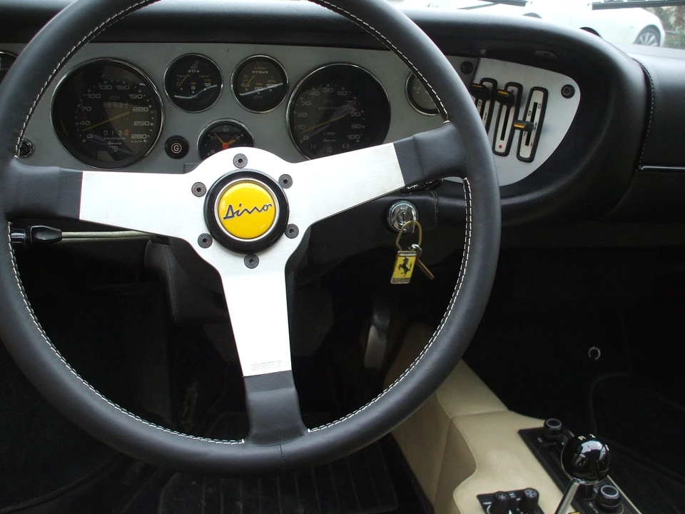 1976 Ferrari 308 GT4 - Image 15 of 27
