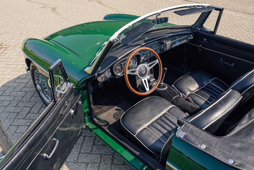 1966 MG MGB Roadster - Image 5 of 17