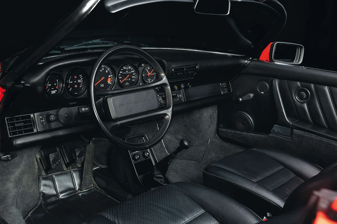 1989 Porsche 911 Carrera 3.2 - Image 2 of 2