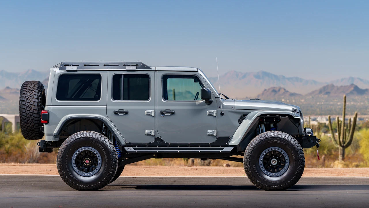 2018 Jeep JL Wrangler - Image 14 of 31