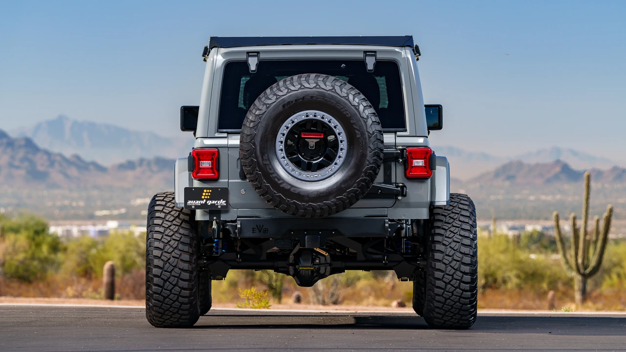 2018 Jeep JL Wrangler - Image 16 of 31
