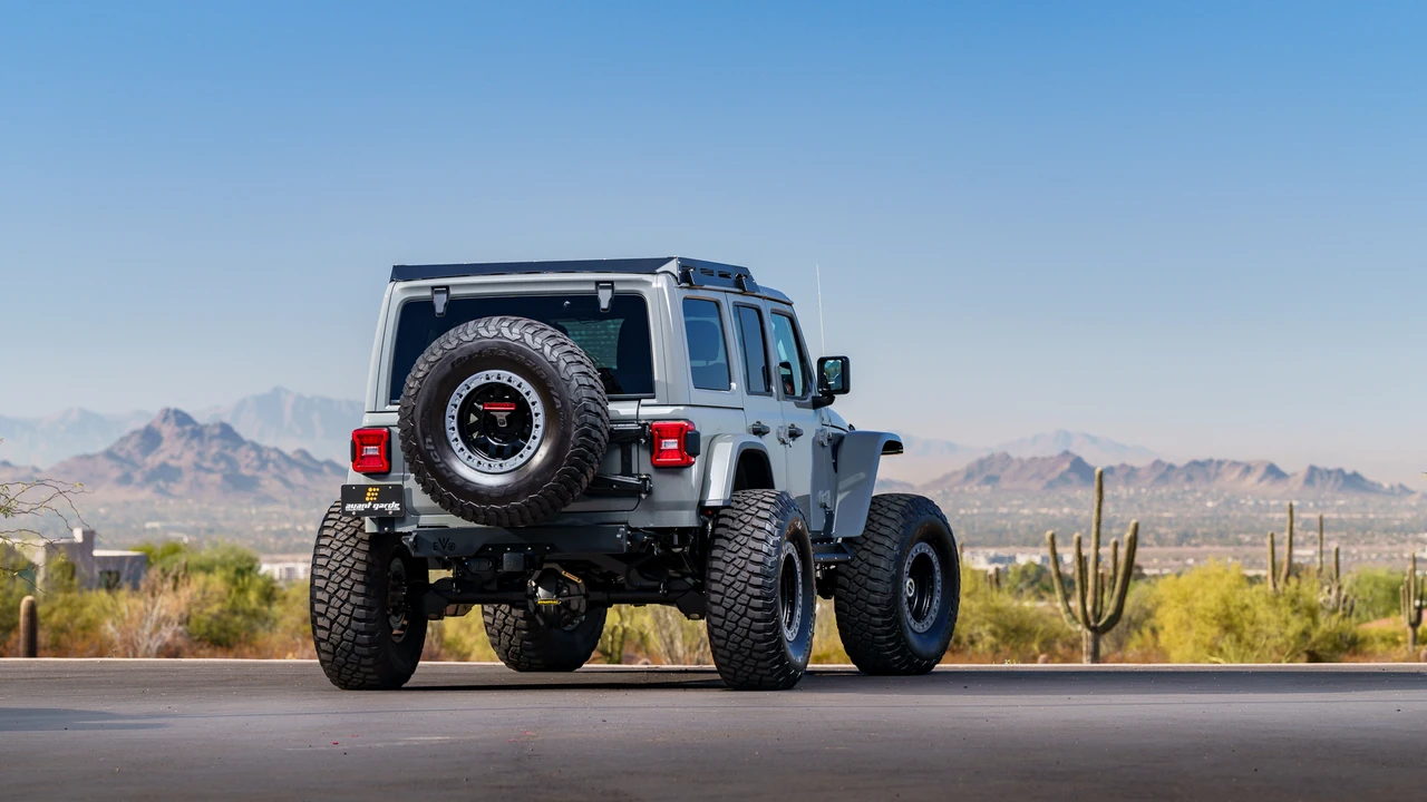 2018 Jeep JL Wrangler - Image 23 of 31